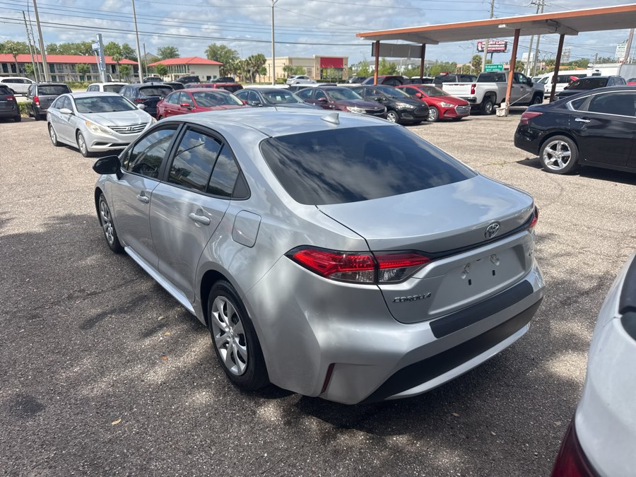 2021 Toyota Corolla LE - Photo 4