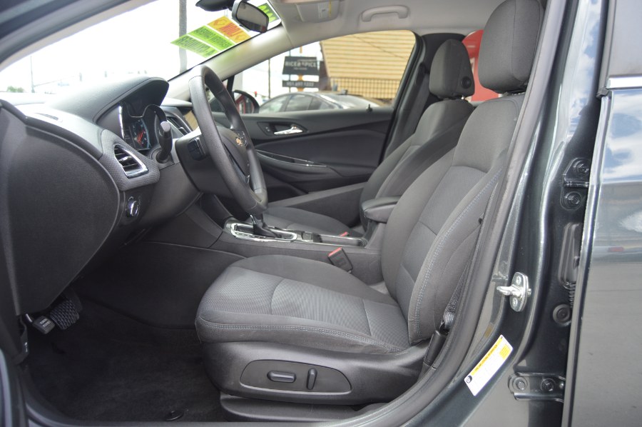 2018 Chevrolet Cruze LT - Photo 13