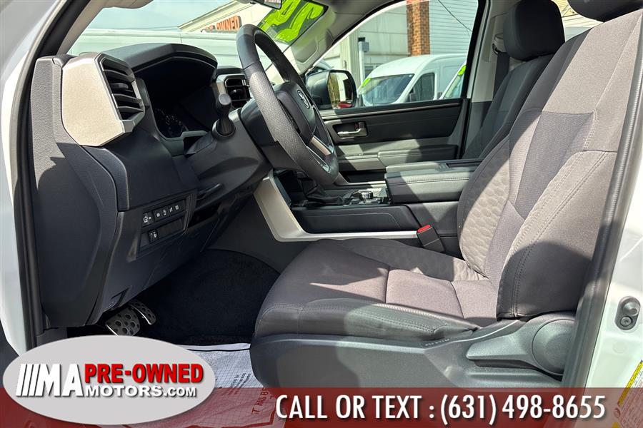2024 Toyota Tundra SR5 - Photo 8