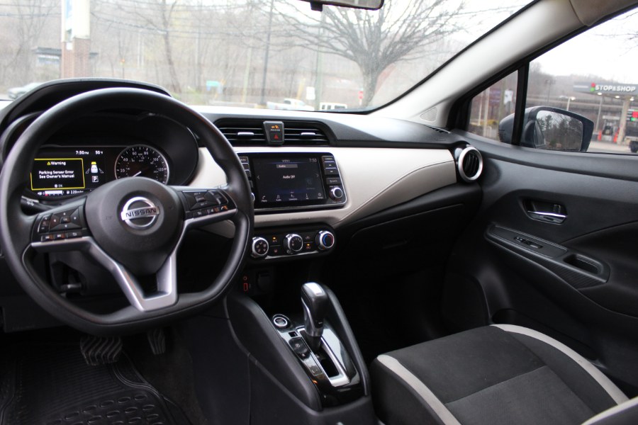 2021 Nissan Versa Sedan SV - Photo 9
