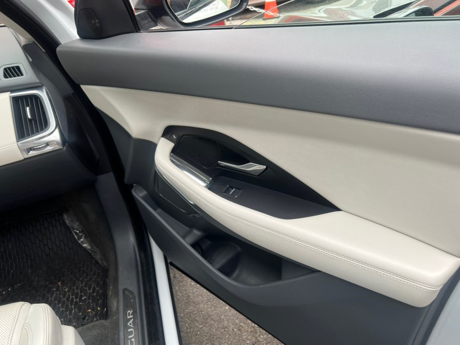 2019 Jaguar E-PACE S - Photo 13