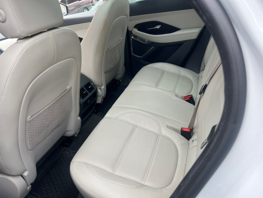 2019 Jaguar E-PACE S - Photo 8