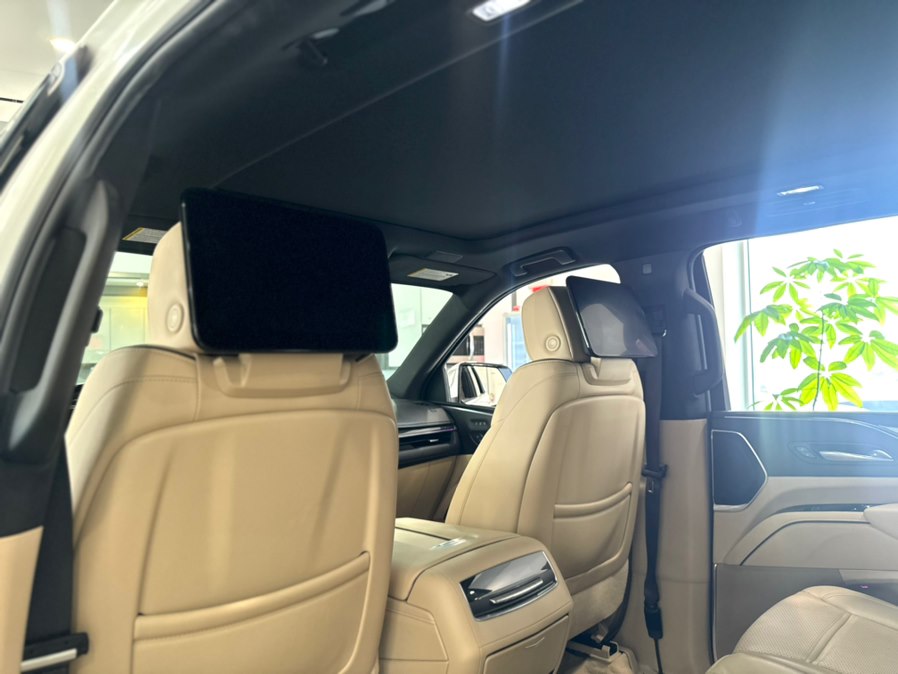 2024 Cadillac Escalade Premium Luxury - Photo 17