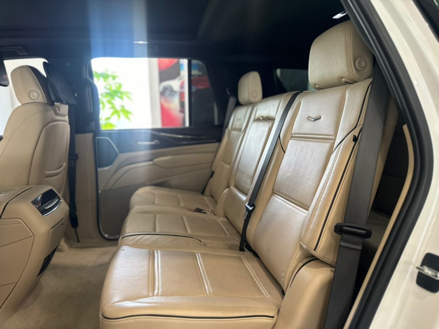 2024 Cadillac Escalade Premium Luxury - Photo 18