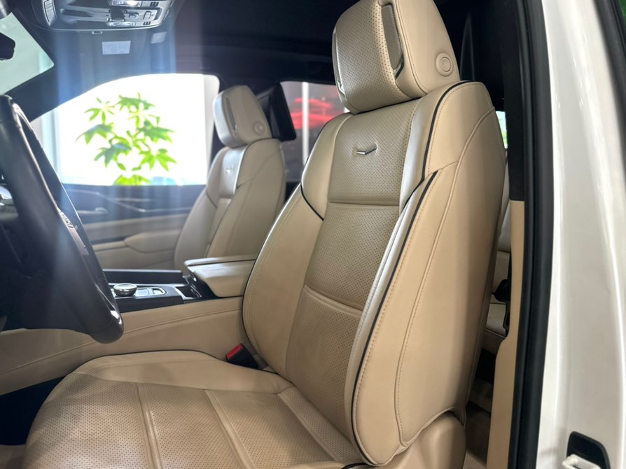 2024 Cadillac Escalade Premium Luxury - Photo 13