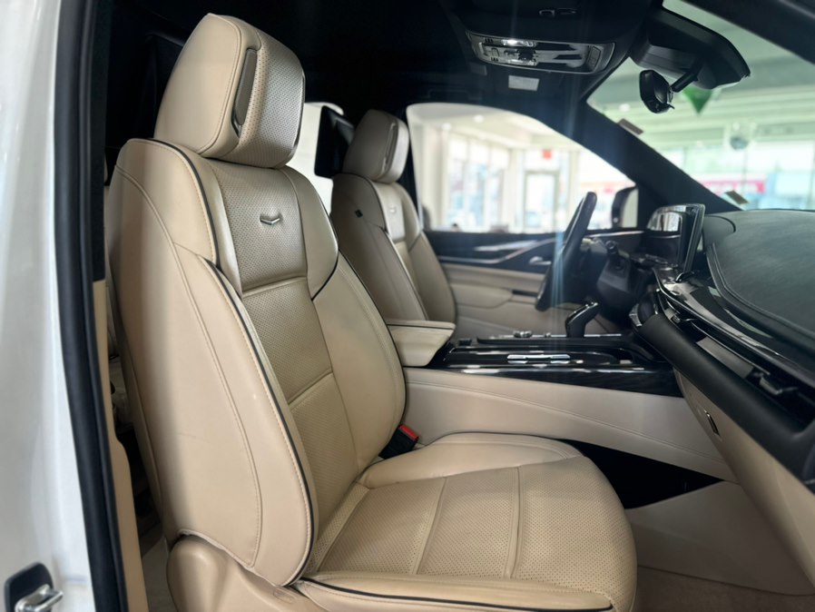 2024 Cadillac Escalade Premium Luxury - Photo 22