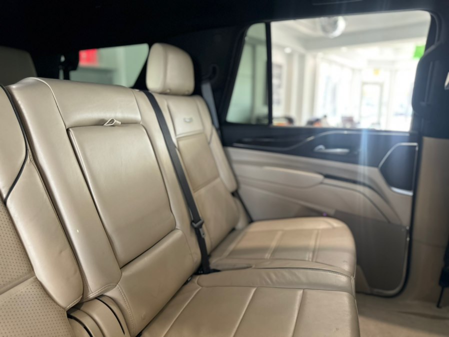 2024 Cadillac Escalade Premium Luxury - Photo 25