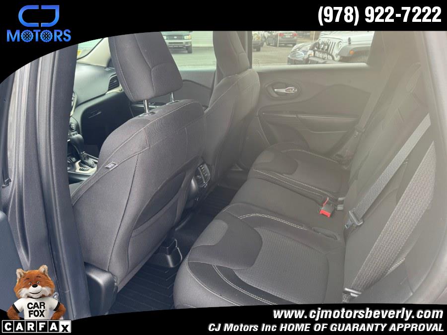 2015 Jeep Cherokee Altitude - Photo 9