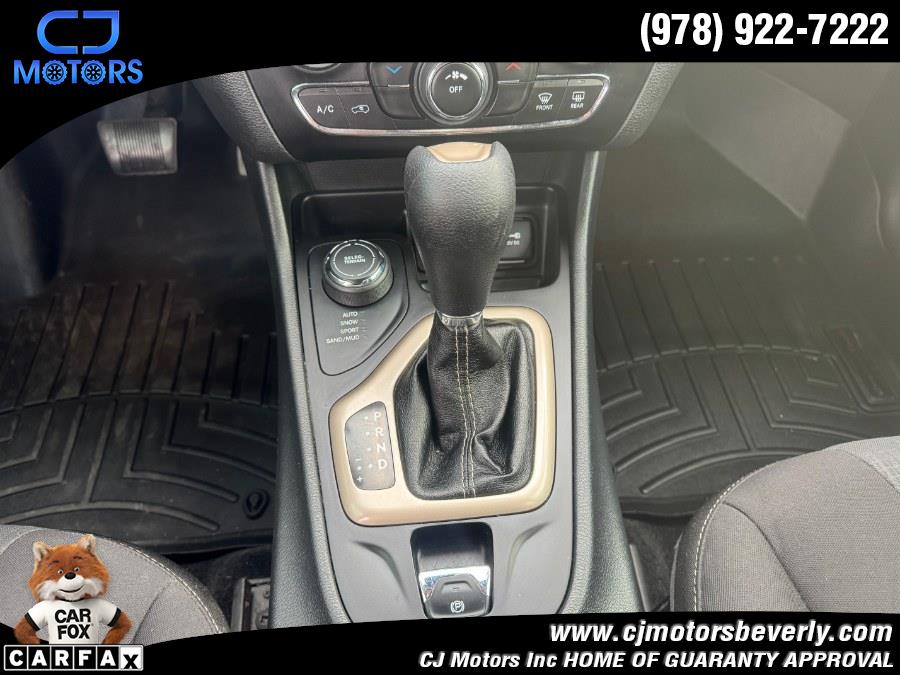 2015 Jeep Cherokee Altitude - Photo 18
