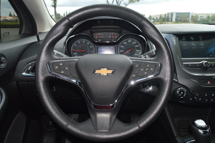 2018 Chevrolet Cruze LT - Photo 25