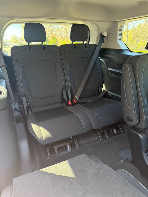 2022 Jeep Grand Cherokee L Laredo - Photo 23