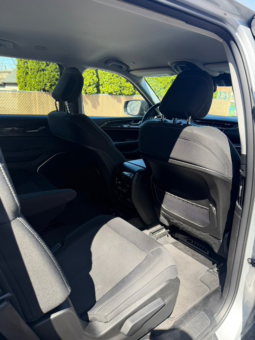2022 Jeep Grand Cherokee L Laredo - Photo 20