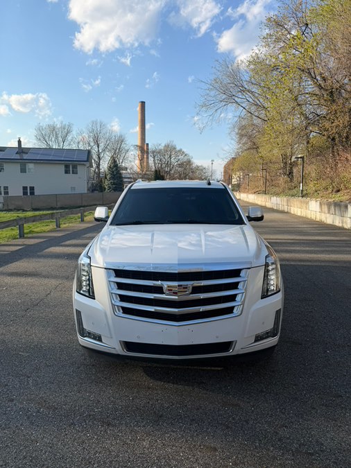 Crystal White Tricoat 2018 Cadillac Escalade Luxury 4WD SUV / Crossover Four-Wheel Drive Automatic