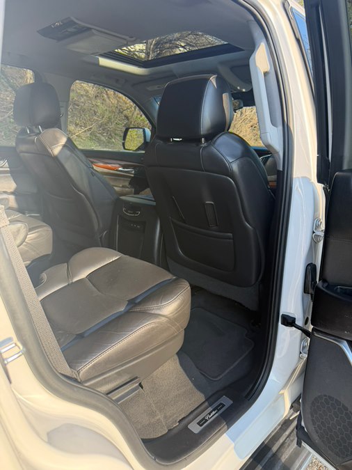 2018 Cadillac Escalade Luxury - Photo 17