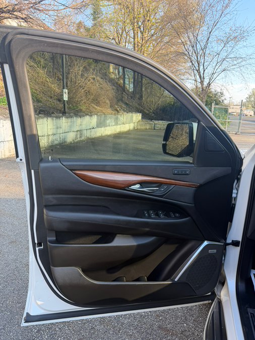 2018 Cadillac Escalade Luxury - Photo 37