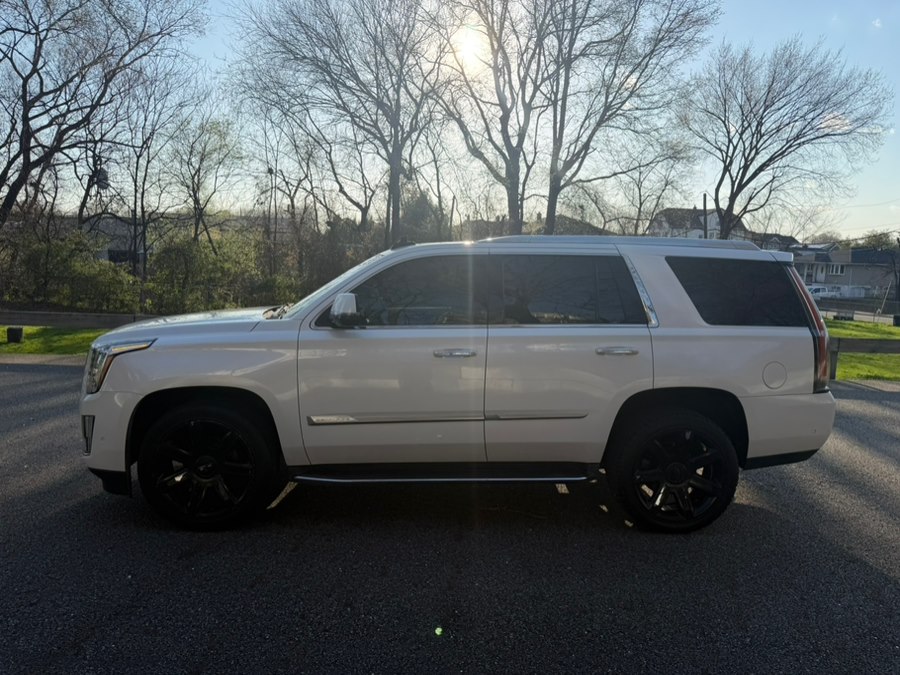 2018 Cadillac Escalade Luxury - Photo 4