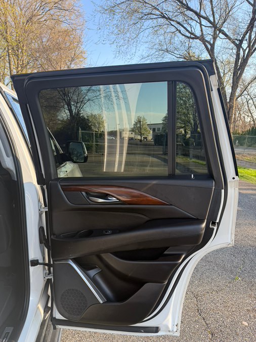 2018 Cadillac Escalade Luxury - Photo 18