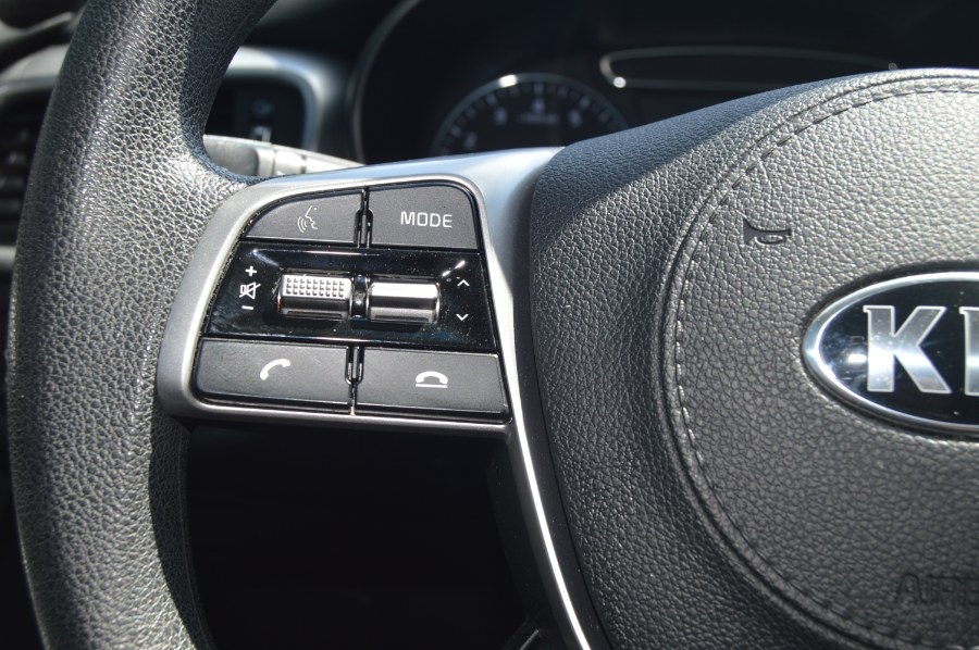2020 Kia Sorento LX - Photo 29