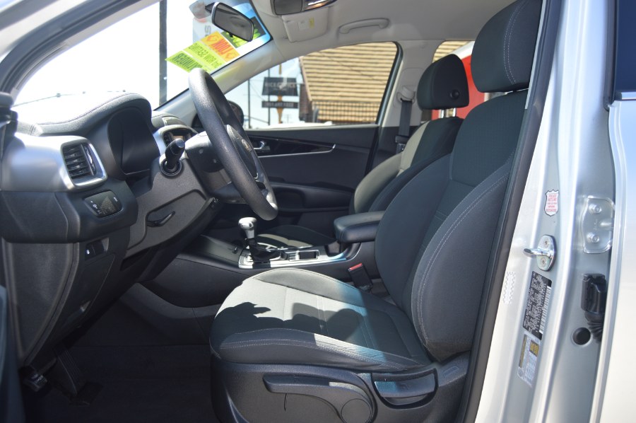 2020 Kia Sorento LX - Photo 13