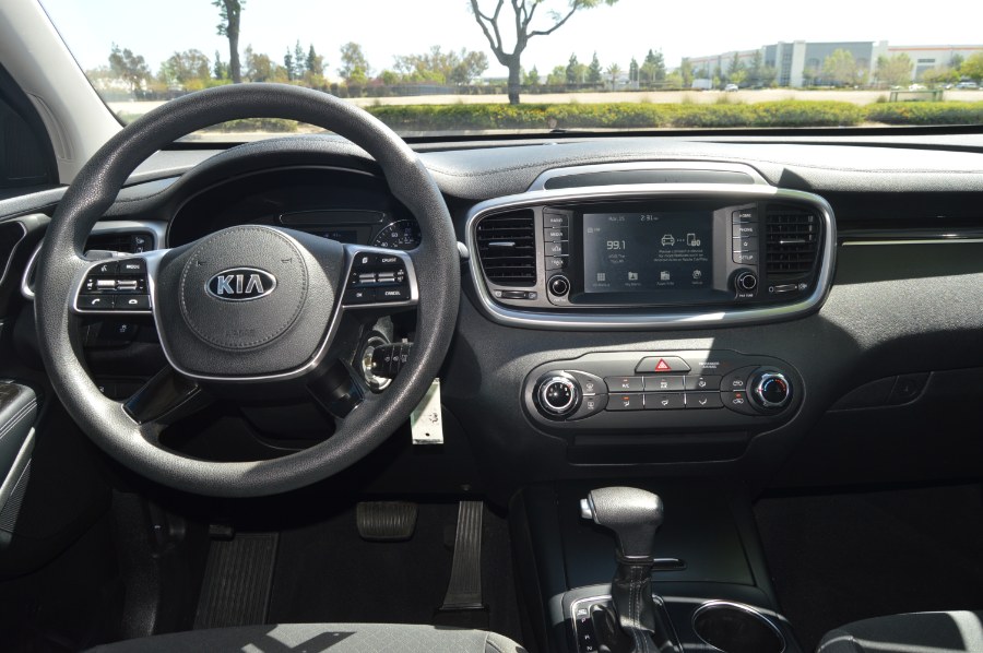 2020 Kia Sorento LX - Photo 22