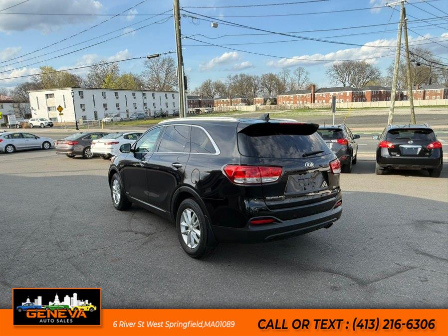 2017 Kia Sorento LX - Photo 6