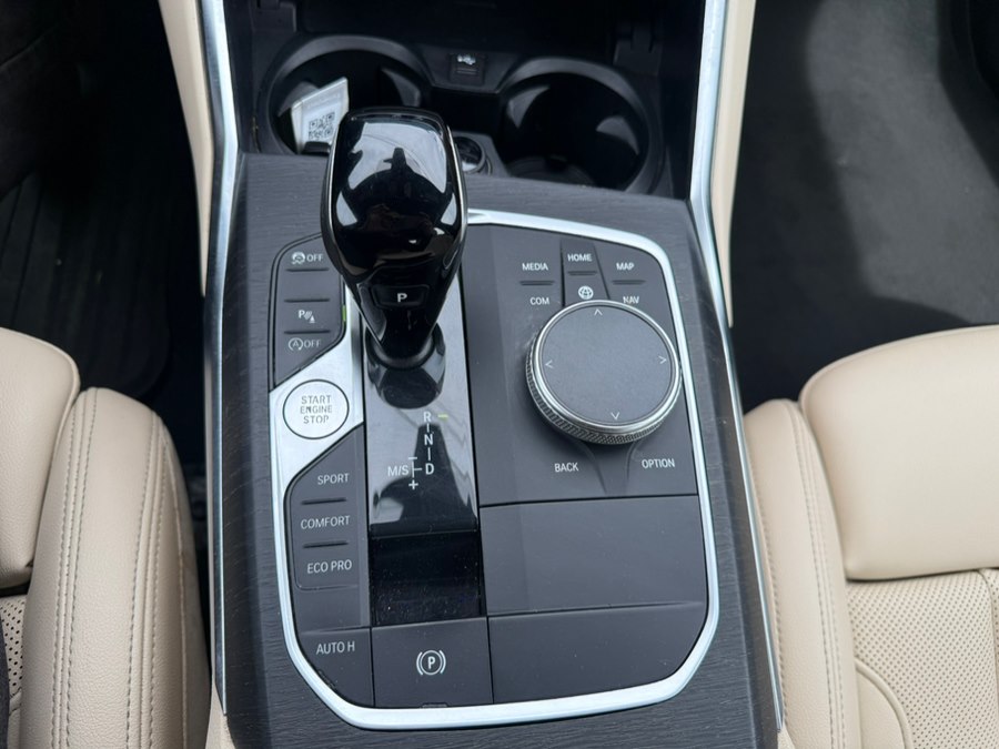 2022 BMW 3 Series 330i - Photo 13