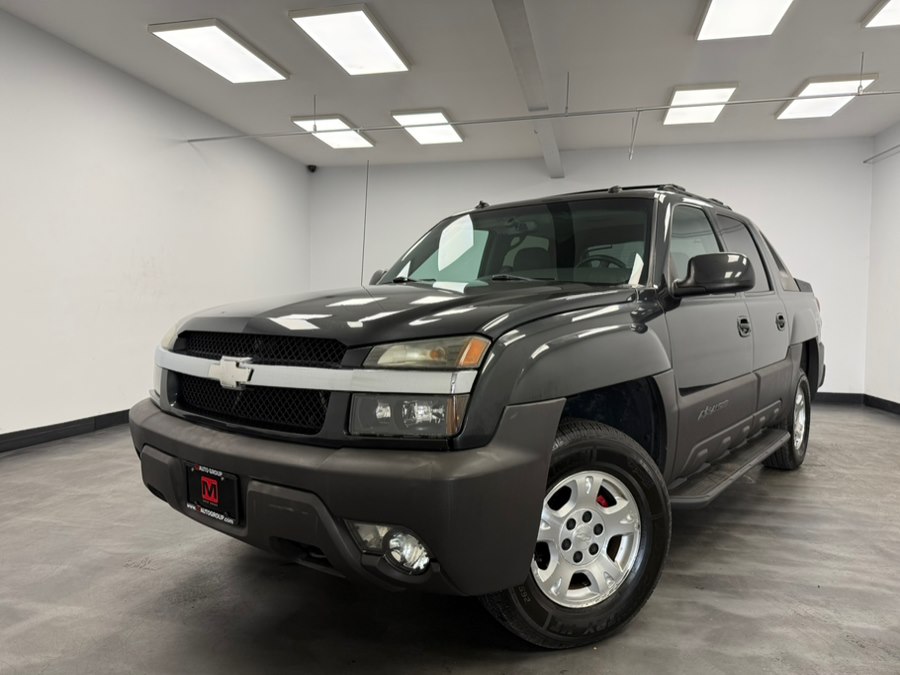 Dark Gray Metallic 2003 Chevrolet Avalanche 1500 4WD Pickup Truck Four-Wheel Drive Automatic