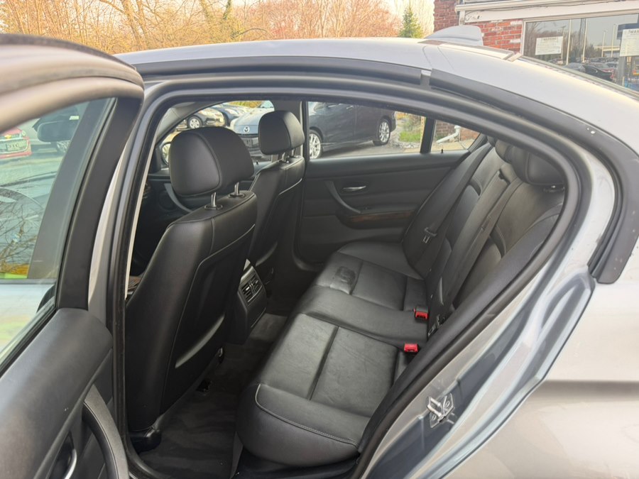 2010 BMW 3 Series 328i - Photo 6