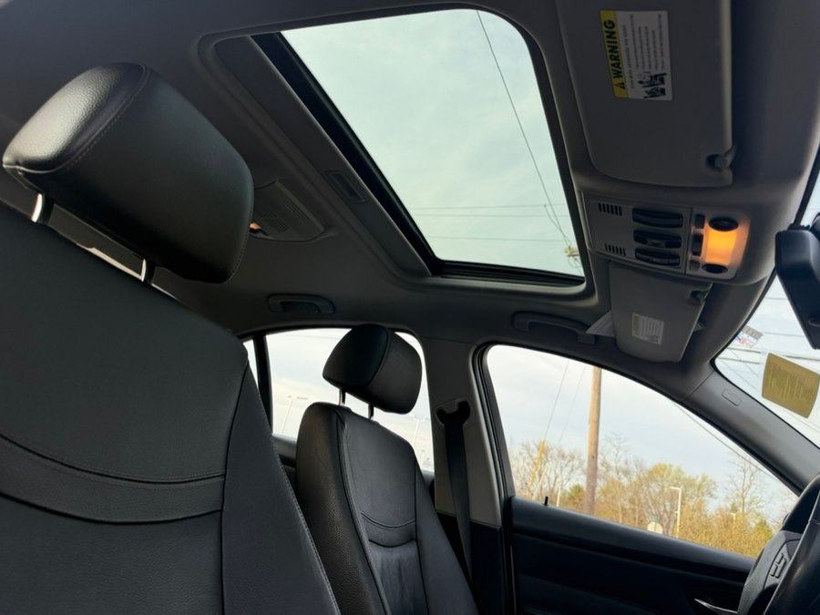 2010 BMW 3 Series 328i - Photo 9