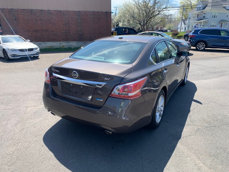 2013 Nissan Altima Sedan SV - Photo 9
