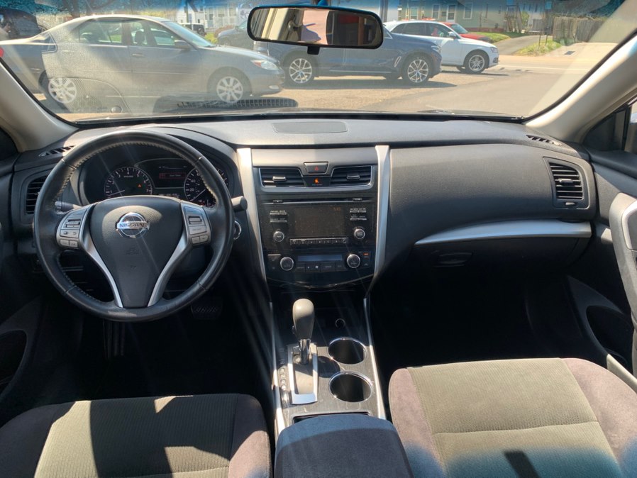 2013 Nissan Altima Sedan SV - Photo 25