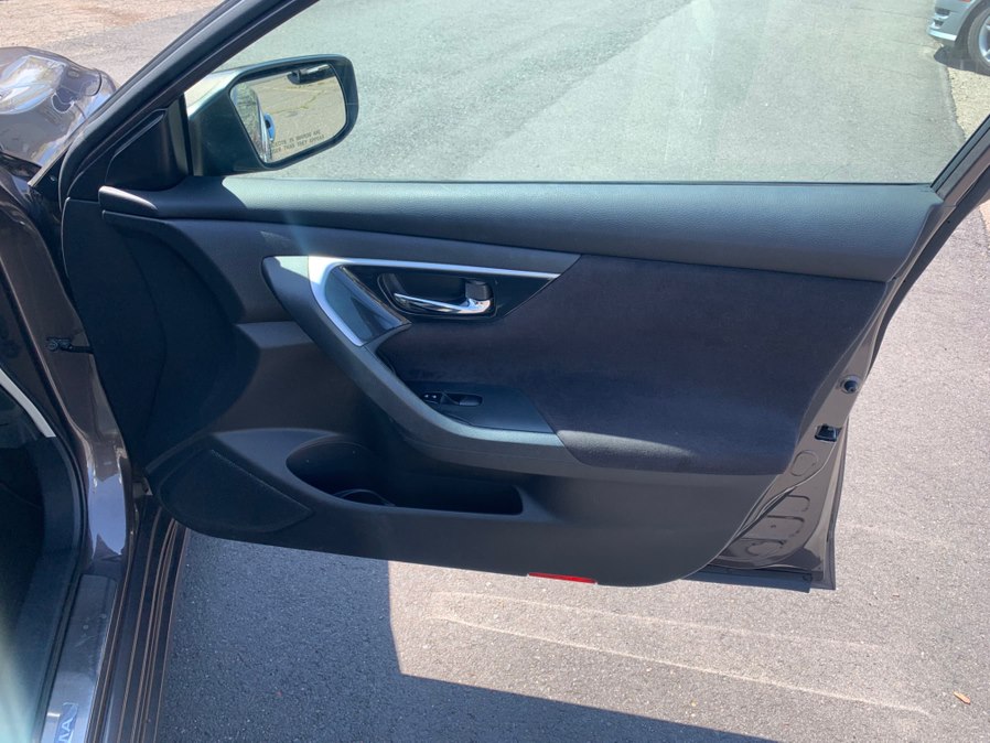 2013 Nissan Altima Sedan SV - Photo 23