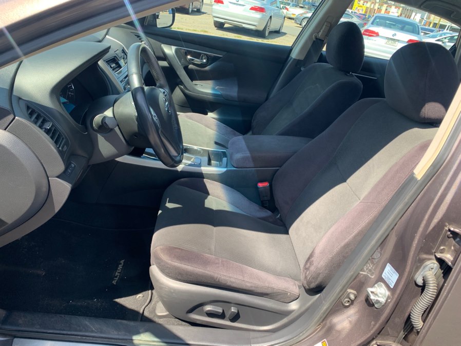 2013 Nissan Altima Sedan SV - Photo 16