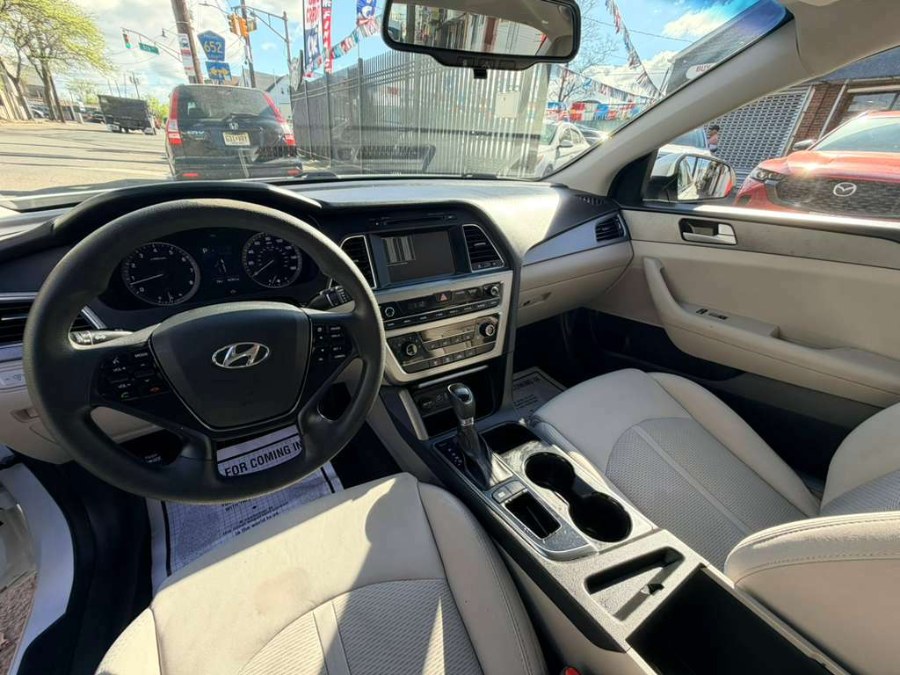 2016 Hyundai Sonata SE - Photo 12