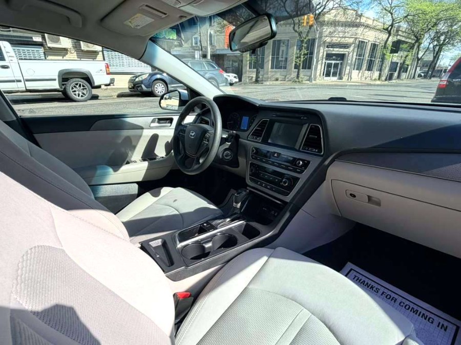 2016 Hyundai Sonata SE - Photo 18