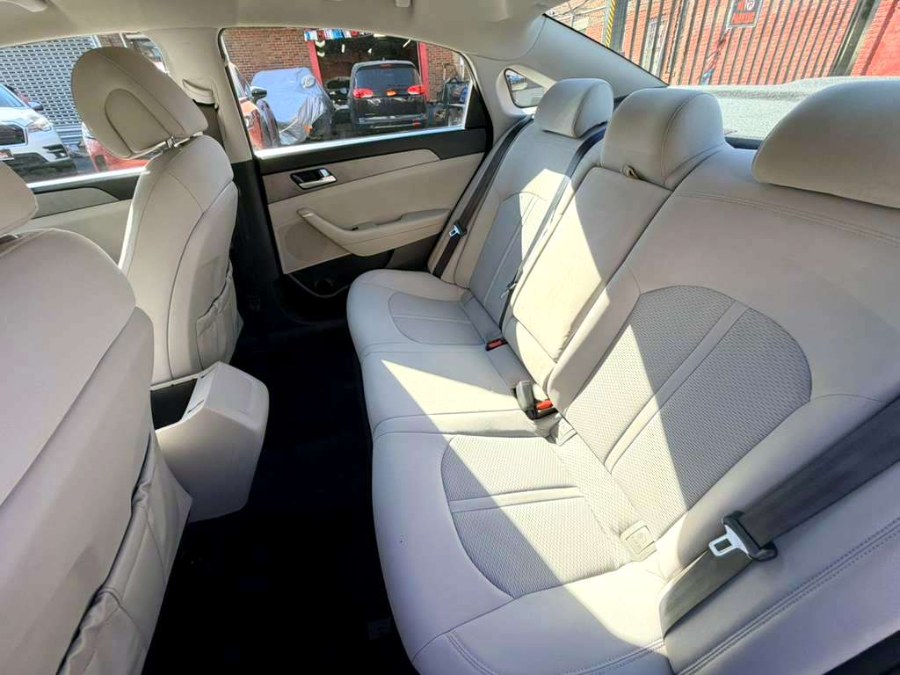 2016 Hyundai Sonata SE - Photo 11