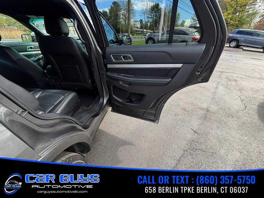 2016 Ford Explorer XLT - Photo 11