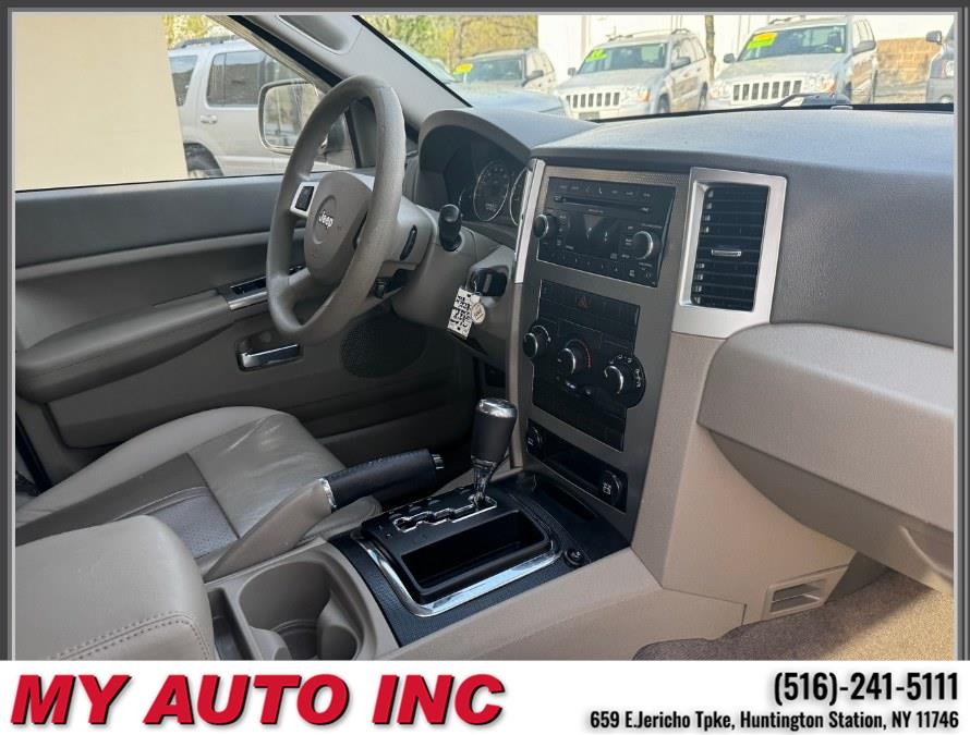 2010 Jeep Grand Cherokee Laredo - Photo 24