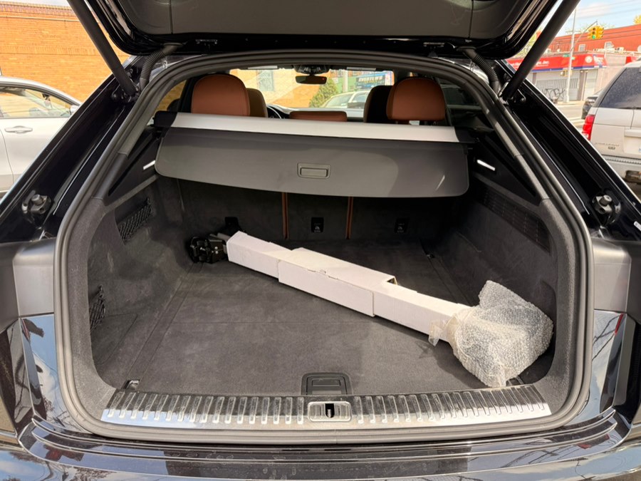 2019 Audi Q8 Premium Plus - Photo 19