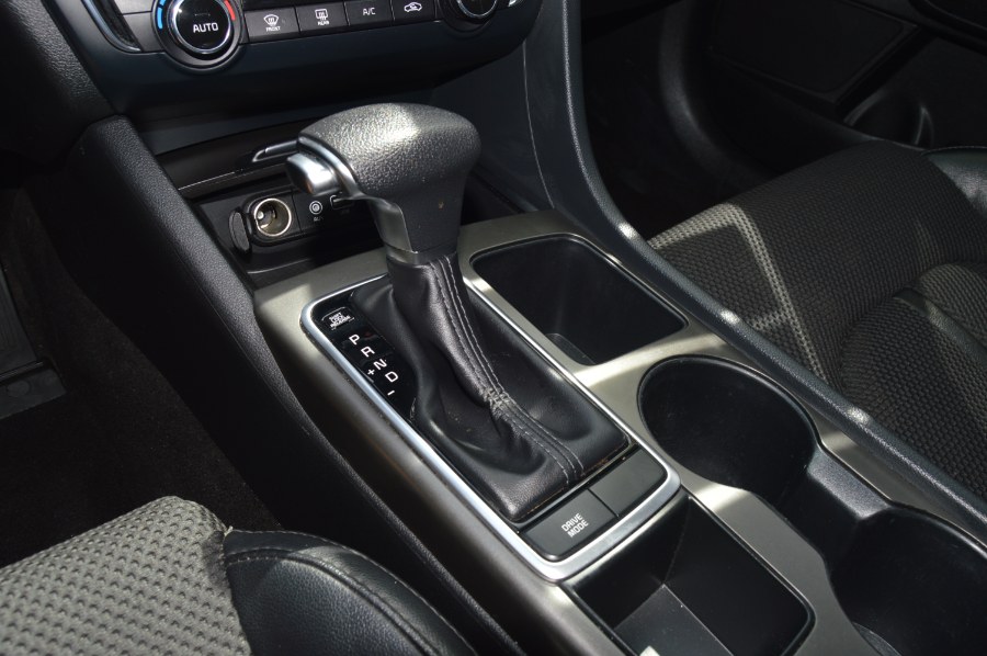 2019 Kia Optima S - Photo 28