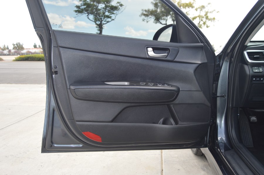 2019 Kia Optima S - Photo 12
