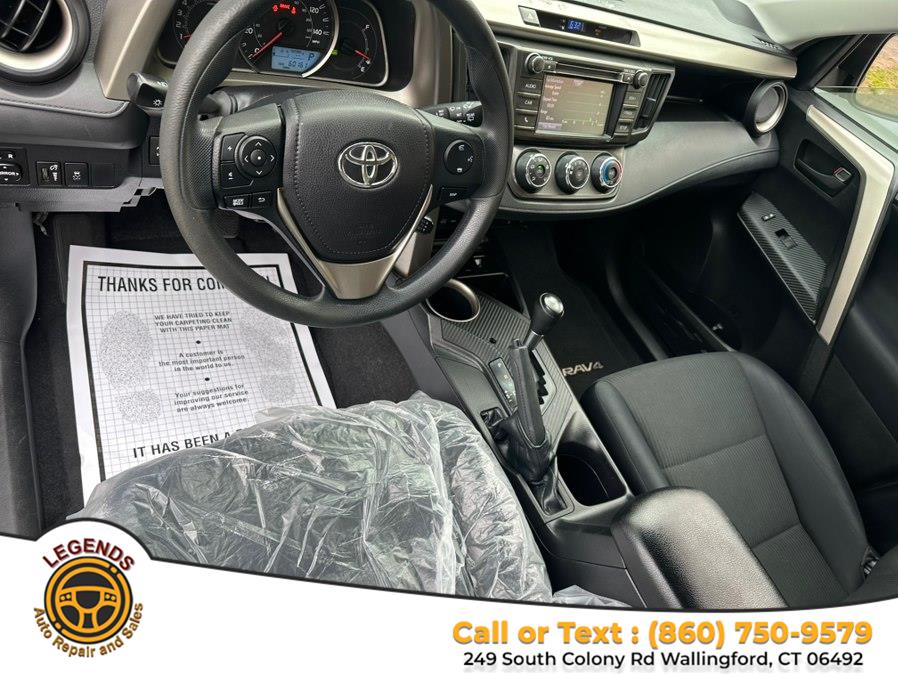 2015 Toyota RAV4 LE - Photo 8