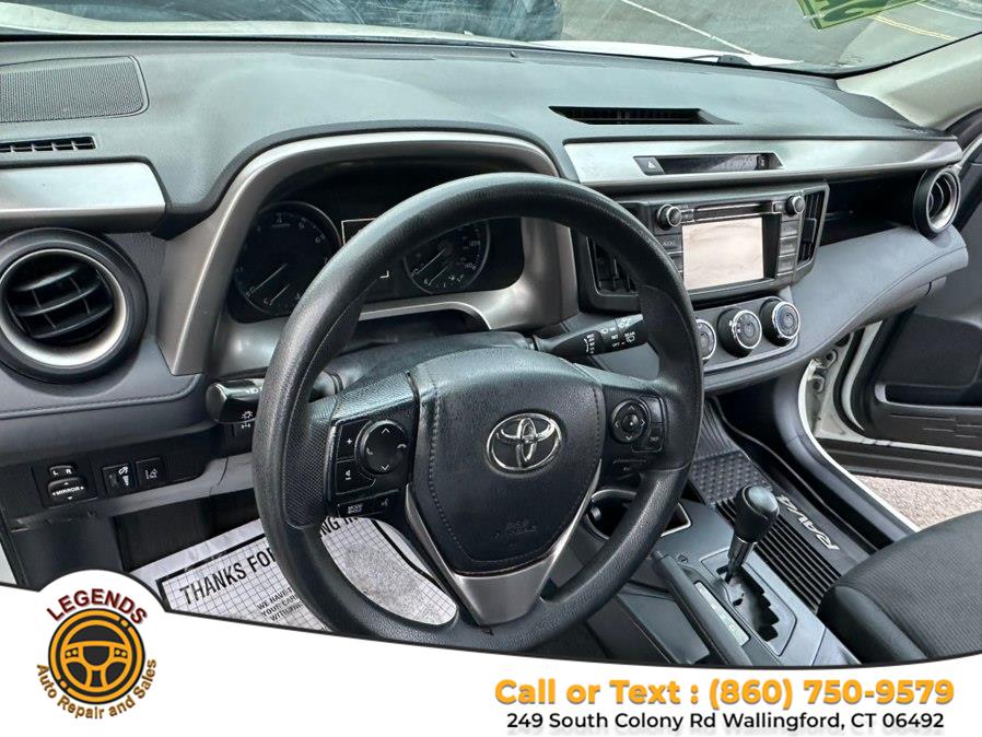 2017 Toyota RAV4 LE - Photo 7