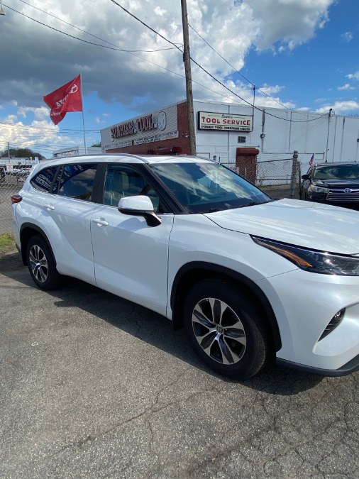 2023 Toyota Highlander XLE - Photo 6
