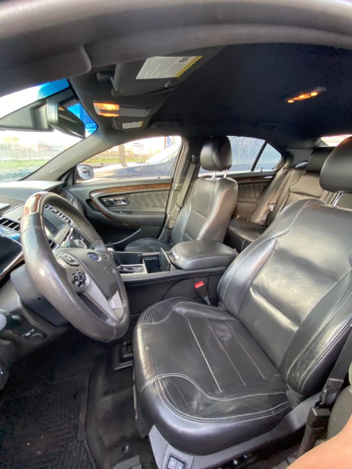 2017 Ford Taurus Limited - Photo 8