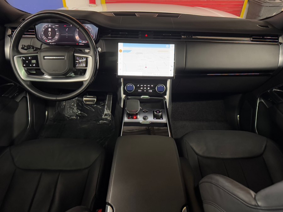 2023 Land Rover Range Rover SE - Photo 12