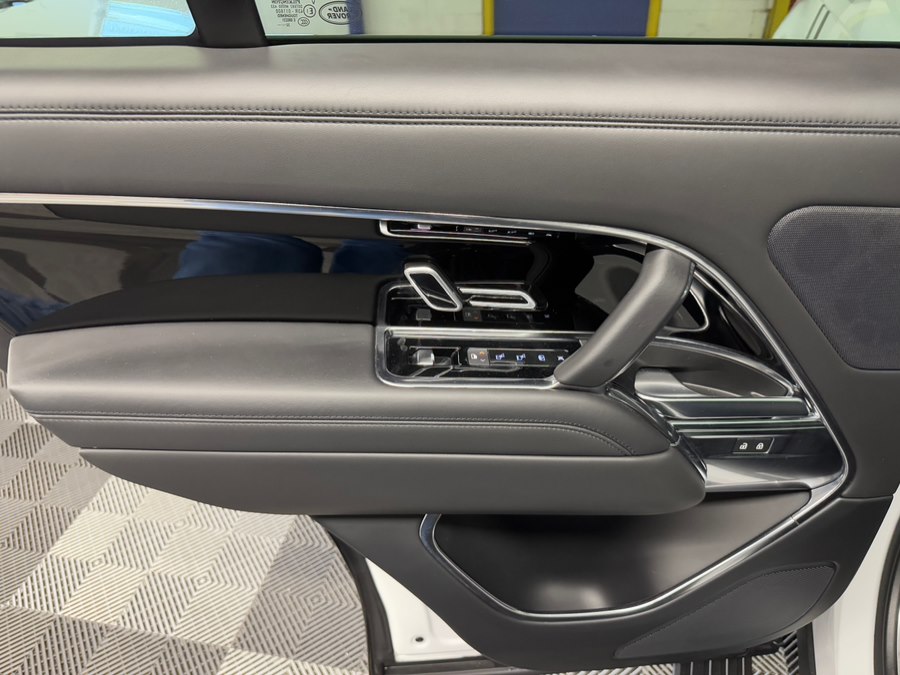 2023 Land Rover Range Rover SE - Photo 15