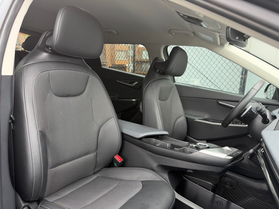 2024 Kia EV6 Light L/R - Photo 35