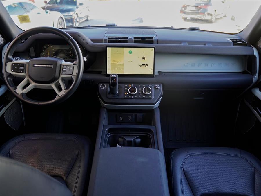 2023 Land Rover Defender S - Photo 16