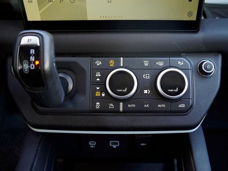 2023 Land Rover Defender S - Photo 29